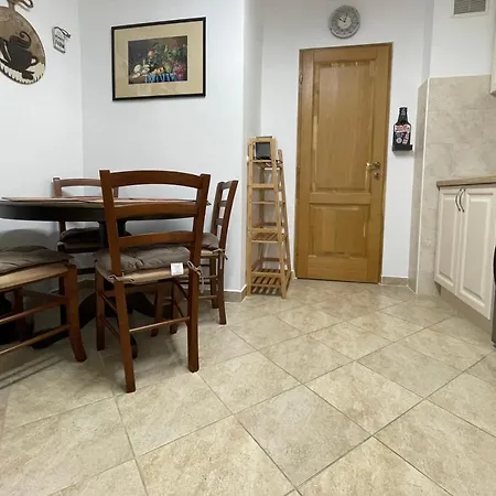 Apartment 2_traveler's Retreat *